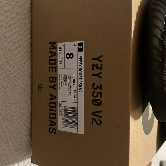 Yeezy Boost 350 V2 'Carbon Beluga' - Picture 11 of 12